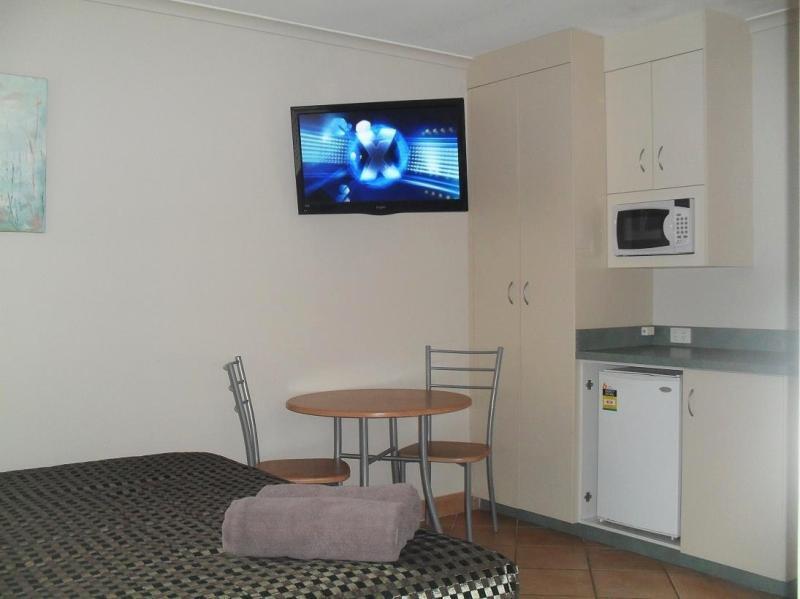 Bali Hi Motel Tuncurry Exterior photo