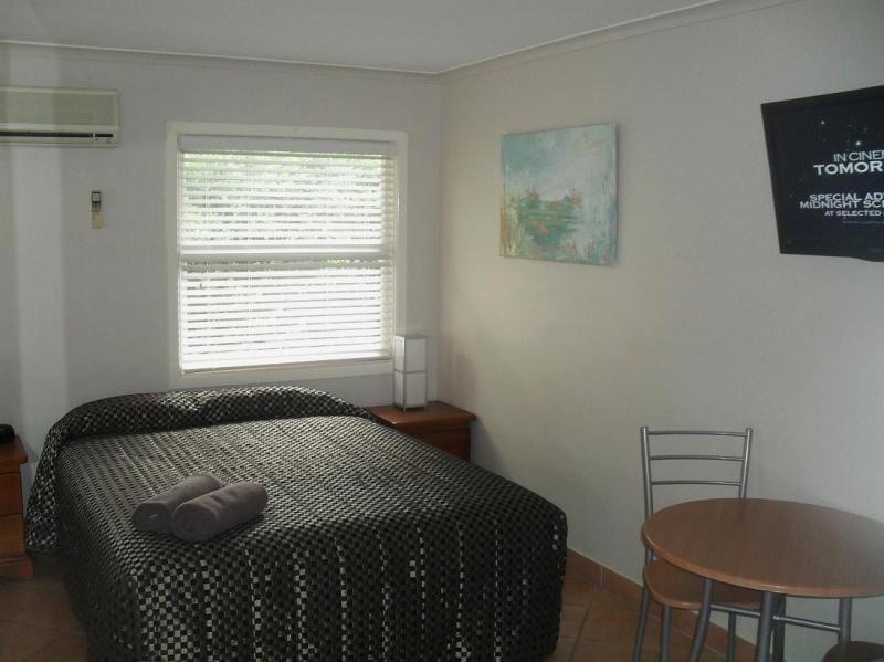 Bali Hi Motel Tuncurry Exterior photo