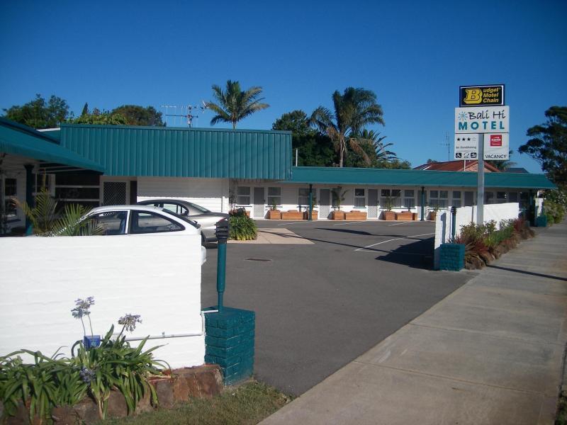 Bali Hi Motel Tuncurry Exterior photo