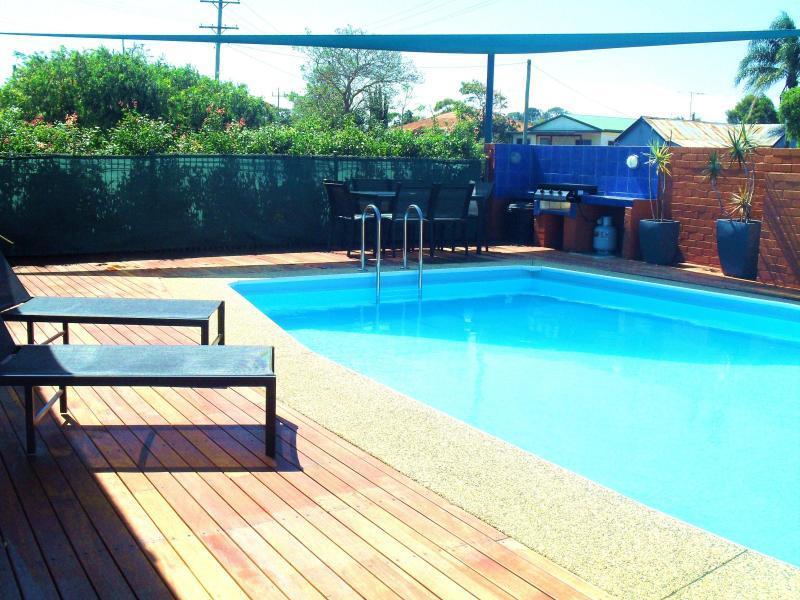 Bali Hi Motel Tuncurry Exterior photo